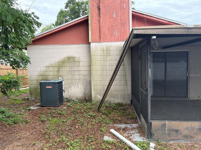 524 WYNNWOOD DRIVE, Brandon, FL 33511