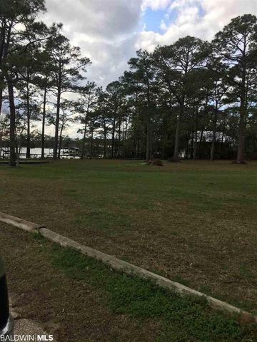 9448 Pinewood Avenue, Elberta, AL 36530