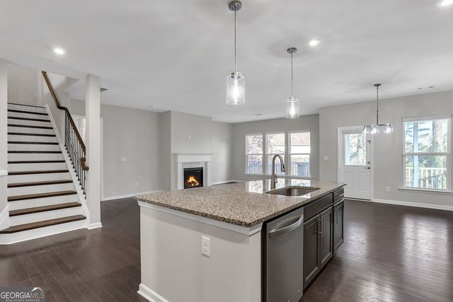 3085 Alcazar Drive SW, Lilburn, GA 30047