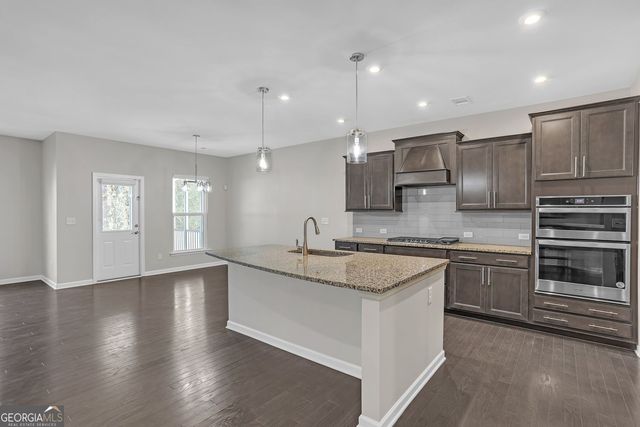 3085 Alcazar Drive SW, Lilburn, GA 30047