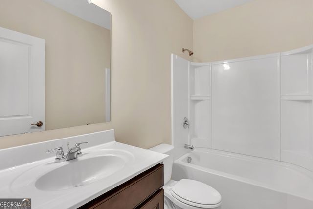 3085 Alcazar Drive SW, Lilburn, GA 30047