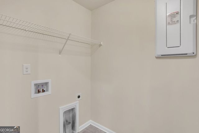 3085 Alcazar Drive SW, Lilburn, GA 30047