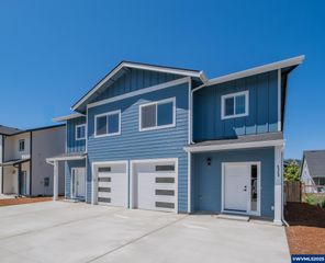 4540 Live Oak St, Sweet Home, OR 97386