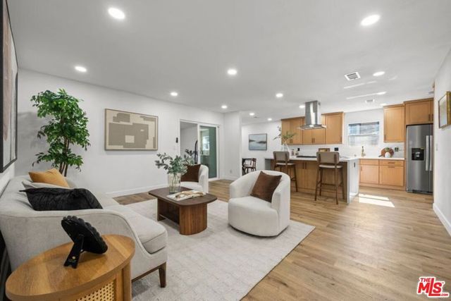 15358 Gault Street, Van Nuys, CA 91406