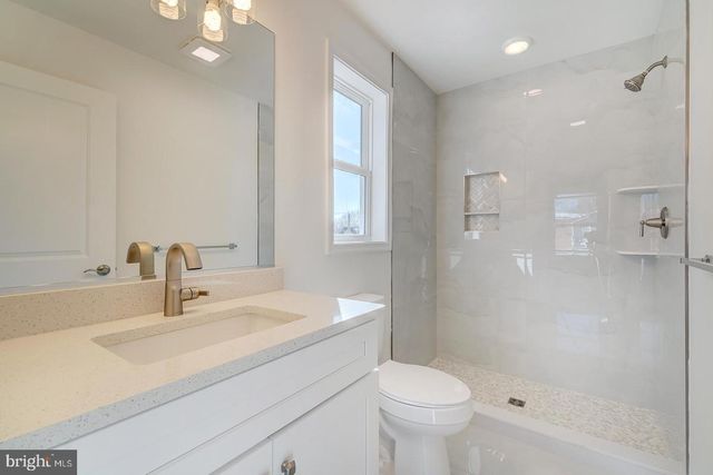 209 N NEW ST, Dover, DE 19904