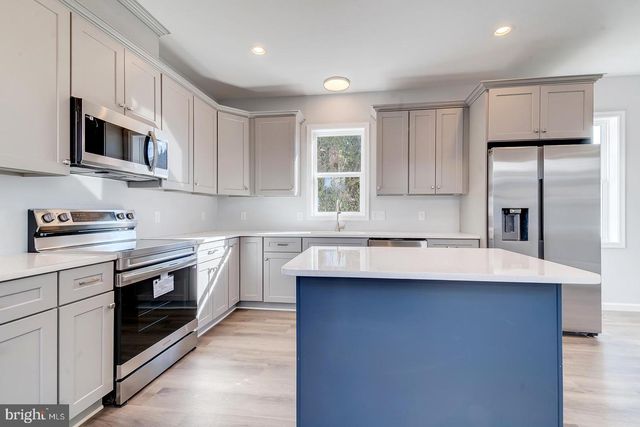 209 N NEW ST, Dover, DE 19904