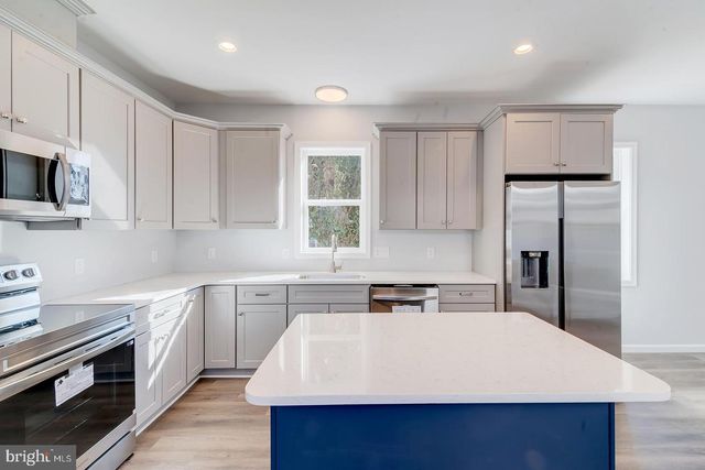 209 N NEW ST, Dover, DE 19904