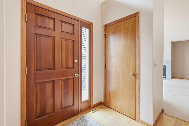 11215 Kenora Way, Lakeville, MN 55044