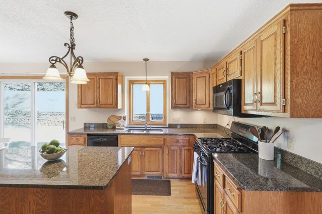 11215 Kenora Way, Lakeville, MN 55044