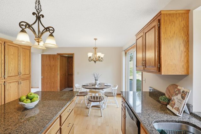 11215 Kenora Way, Lakeville, MN 55044