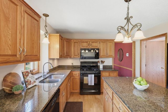 11215 Kenora Way, Lakeville, MN 55044