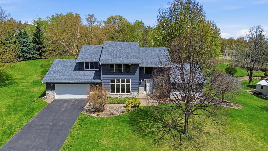 11215 Kenora Way, Lakeville, MN 55044