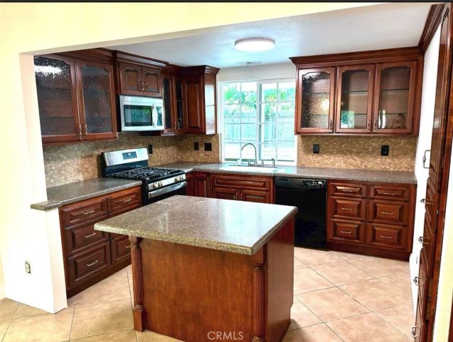 1164 Massachusetts Avenue, Riverside, CA 92507