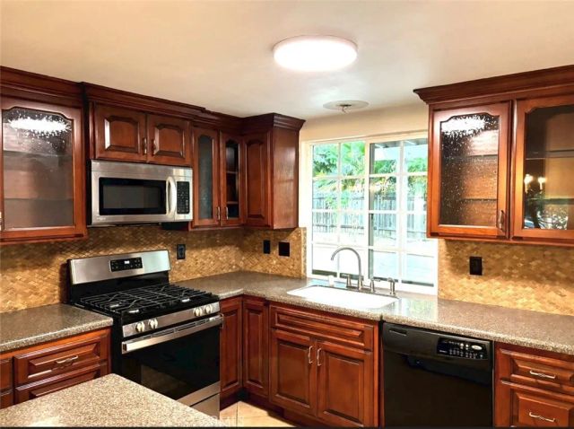 1164 Massachusetts Avenue, Riverside, CA 92507