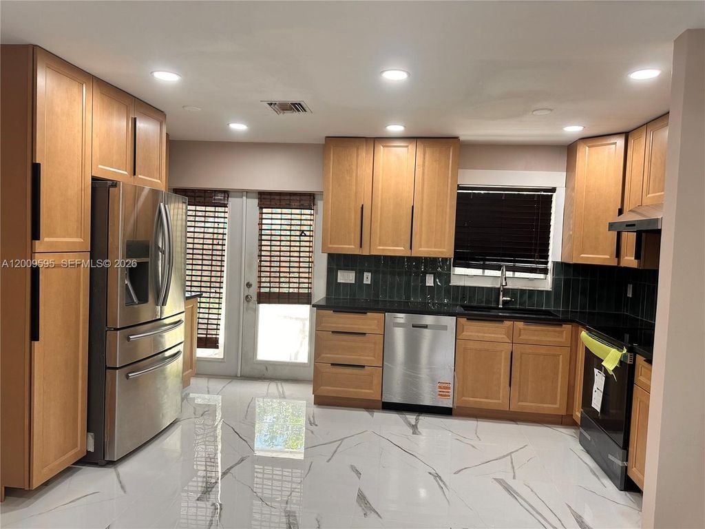 3614 Everglades Road, Palm Beach Gardens, FL 33410