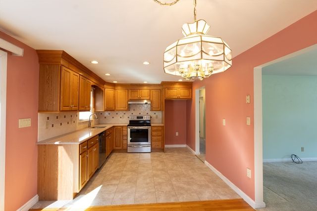 16 Isabel Cir, Randolph, MA 02368