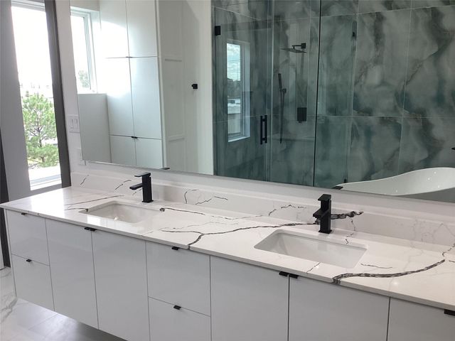 3118 Clay Street, Houston, TX 77003
