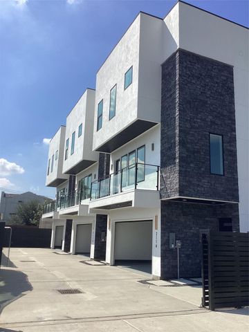 3118 Clay Street, Houston, TX 77003