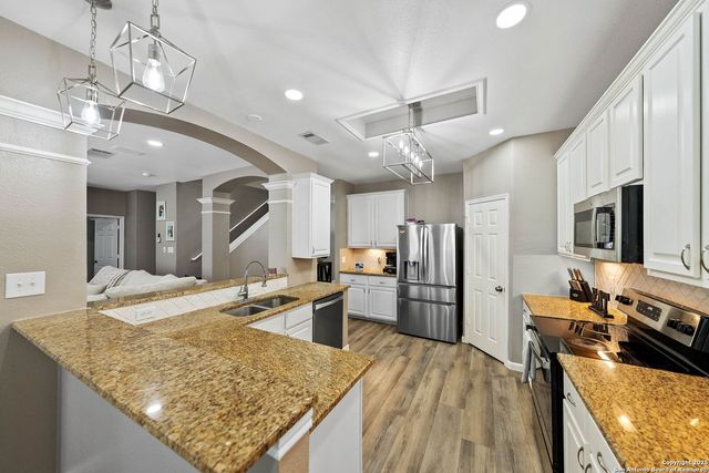 7302 Carriage Bay, San Antonio, TX 78249