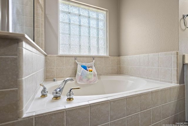 7302 Carriage Bay, San Antonio, TX 78249