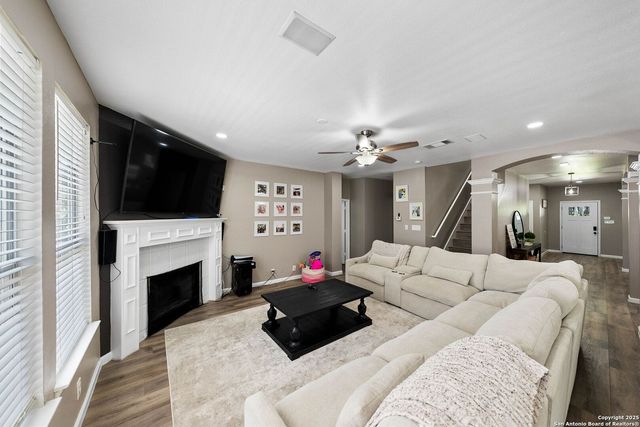 7302 Carriage Bay, San Antonio, TX 78249