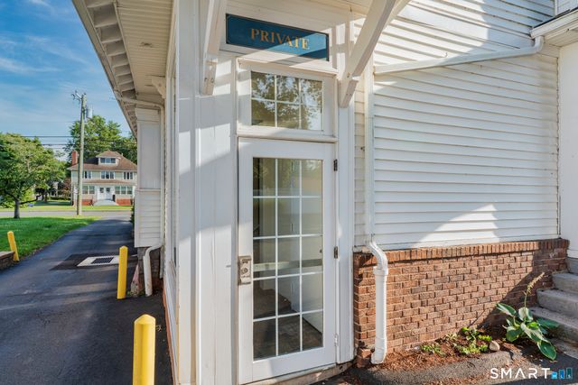 798 Farmington Avenue 2nd Floor, West Hartford, CT 06119
