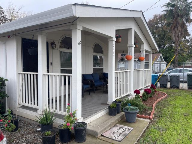 233 Wilbur Ave, Yuba City, CA 95991