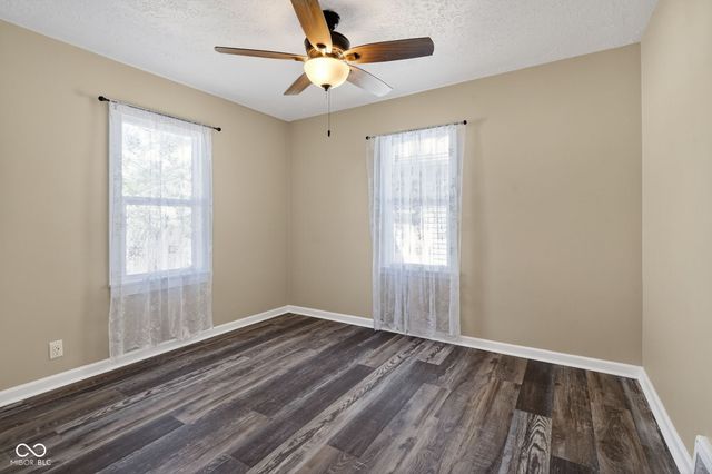 132 S 7th Avenue S, Beech Grove, IN 46107