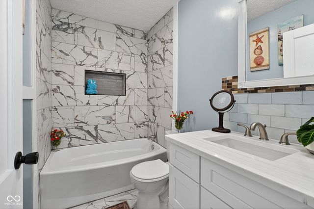 132 S 7th Avenue S, Beech Grove, IN 46107