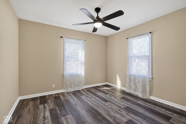 132 S 7th Avenue S, Beech Grove, IN 46107