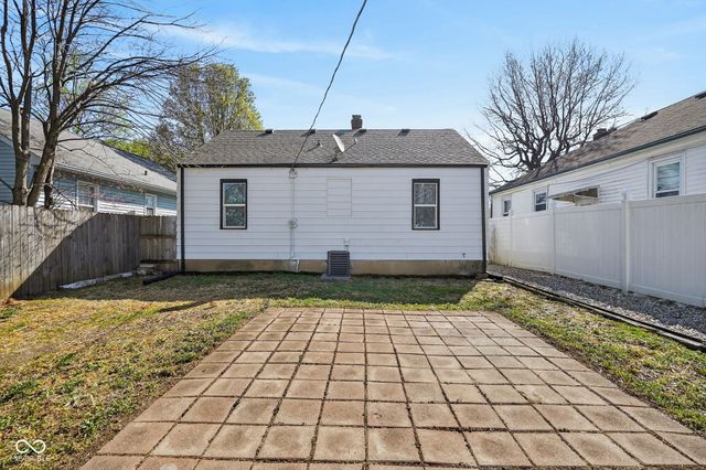 132 S 7th Avenue S, Beech Grove, IN 46107