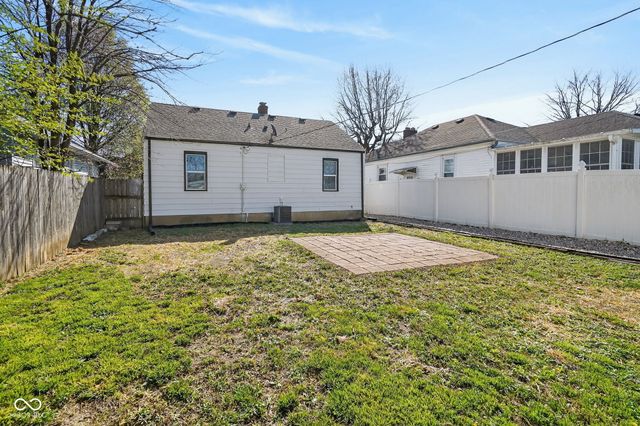 132 S 7th Avenue S, Beech Grove, IN 46107