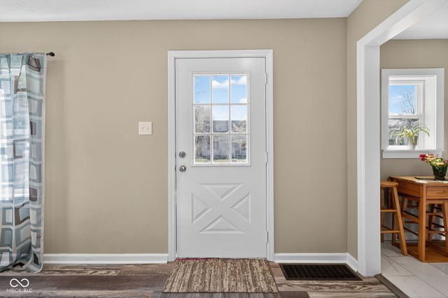 132 S 7th Avenue S, Beech Grove, IN 46107