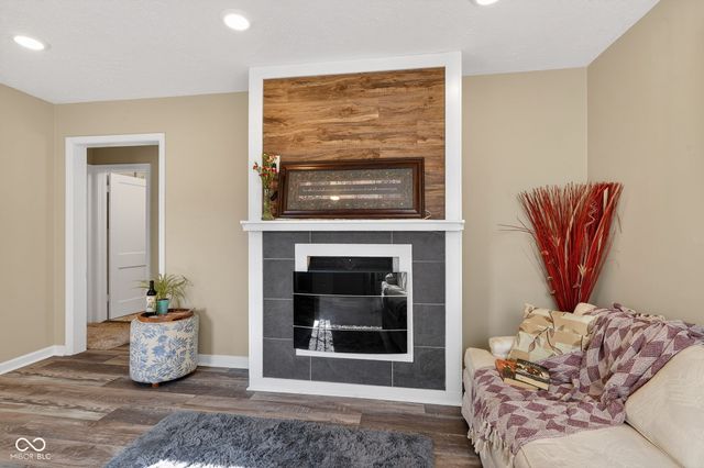132 S 7th Avenue S, Beech Grove, IN 46107
