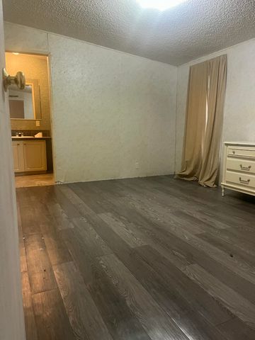 375 NE 70th Avenue, Okeechobee, FL 34974