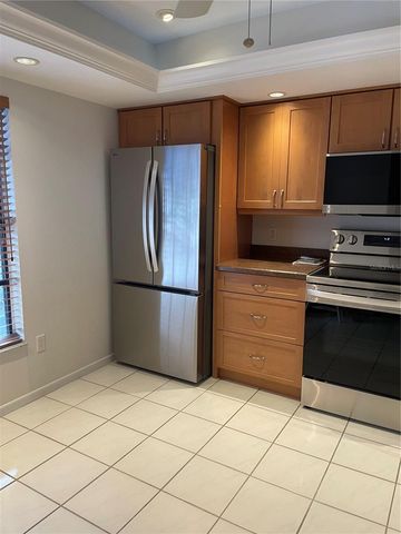 745 PINELLAS BAYWAY S 105, St Petersburg, FL 33715