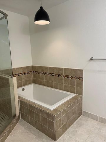 745 PINELLAS BAYWAY S 105, St Petersburg, FL 33715