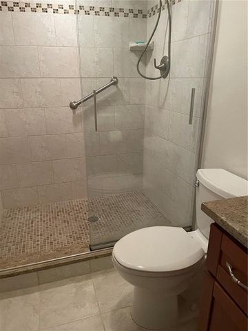 745 PINELLAS BAYWAY S 105, St Petersburg, FL 33715