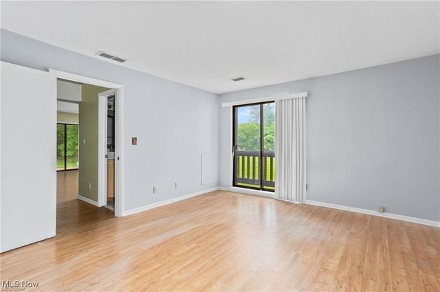 6270 Greenwood 402, Northfield, OH 44067