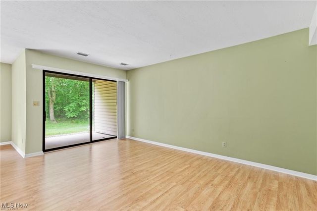 6270 Greenwood 402, Northfield, OH 44067