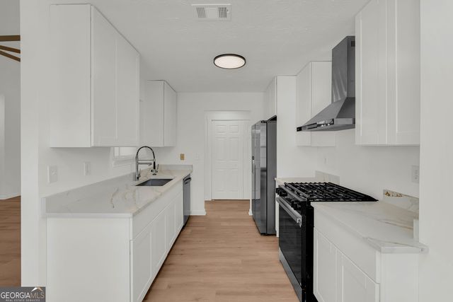 5550 Frontier Court, Ellenwood, GA 30294