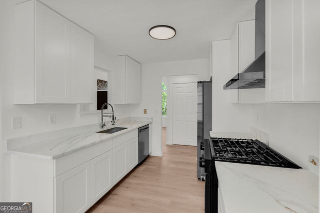 5550 Frontier Court, Ellenwood, GA 30294