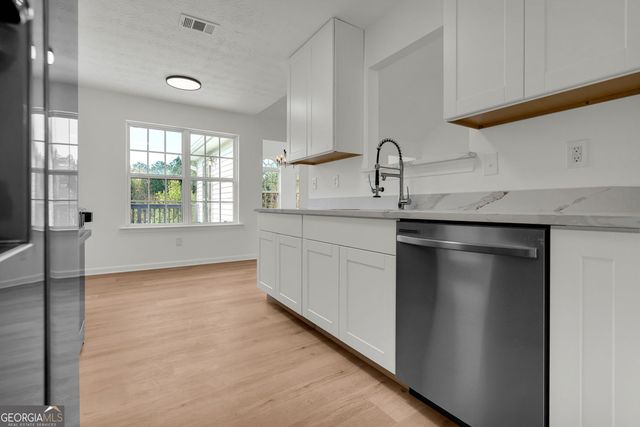 5550 Frontier Court, Ellenwood, GA 30294