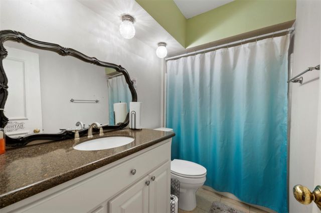 10614 Huntington Point Drive, Houston, TX 77099