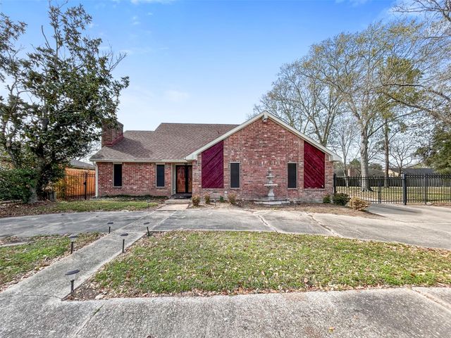 10614 Huntington Point Drive, Houston, TX 77099