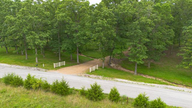 2620 Big Timber Road, Marshfield, MO 65706