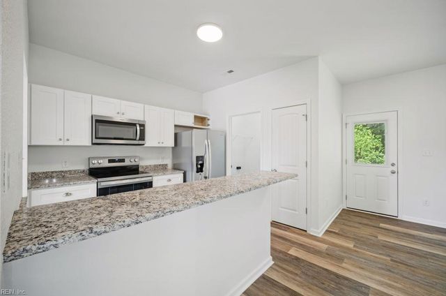 115 Day ST, Suffolk, VA 23434
