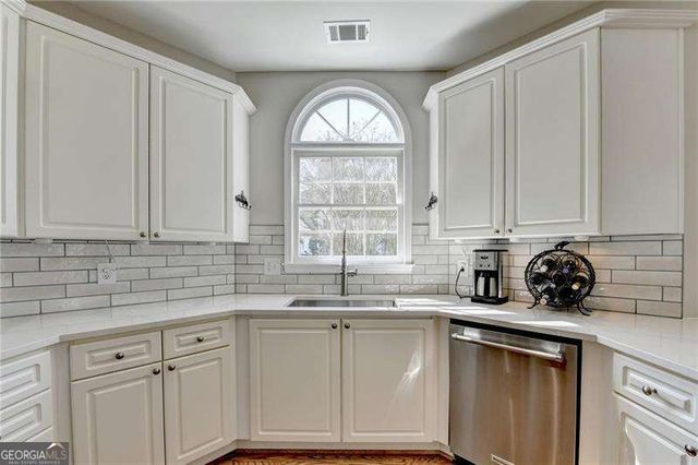 10330 Groomsbridge Road, Johns Creek, GA 30022