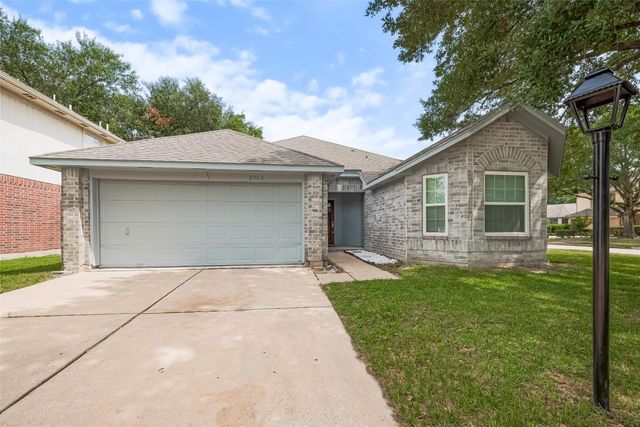 2902 Secluded Drive, Sugar Land, TX 77498