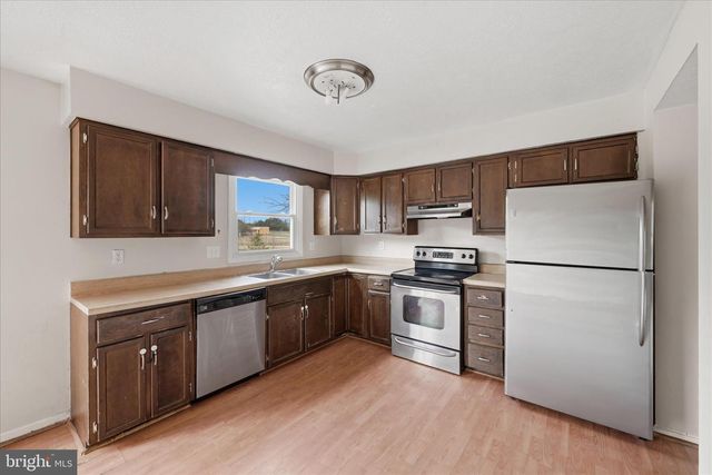 8230 BLUE RIDGE CT, Manassas, VA 20109